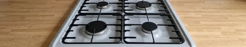 Gas hob after cleaning with clean pan supports